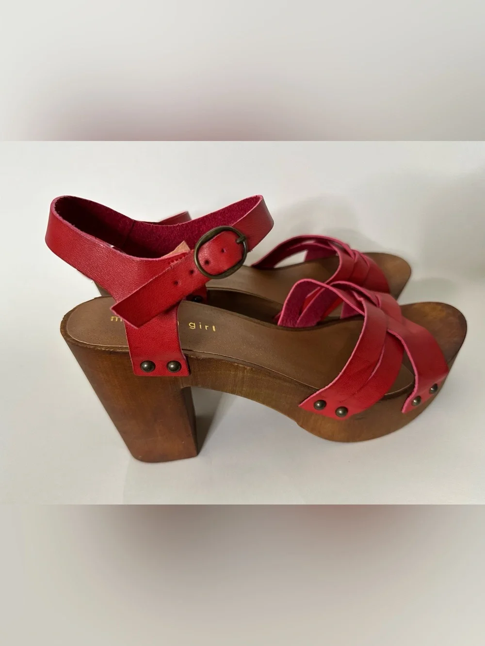 Madden Girl Women's 10  Red Platform Block Cognac Heel Sandals Roosey Shoe